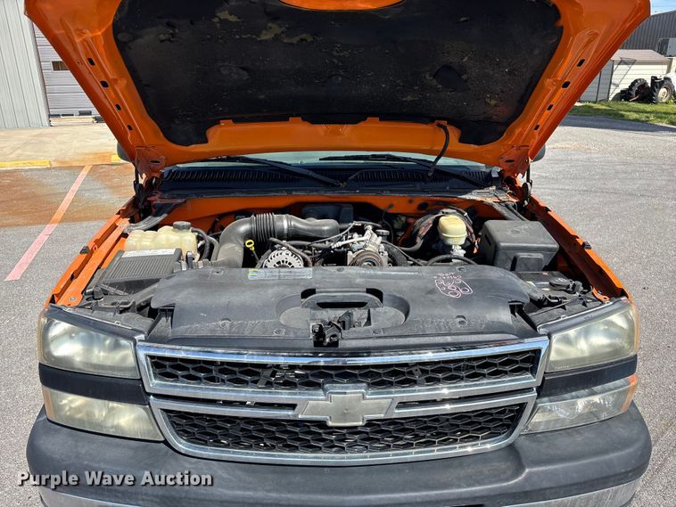 image for item FG0290 2006 Chevrolet Silverado 1500 pickup truck