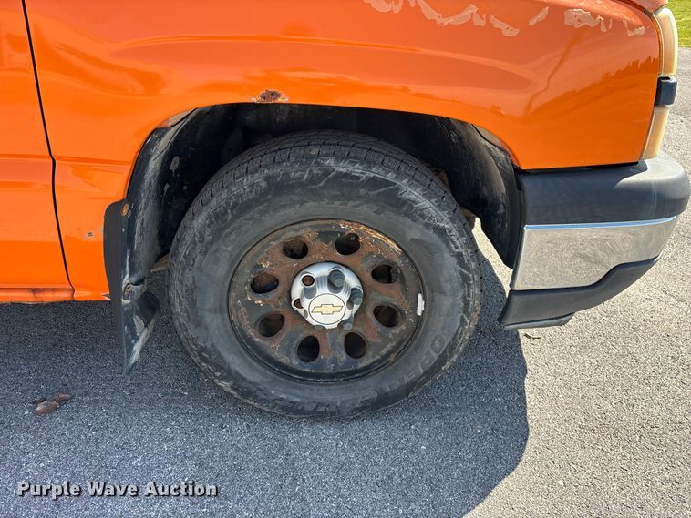 image for item FG0290 2006 Chevrolet Silverado 1500 pickup truck