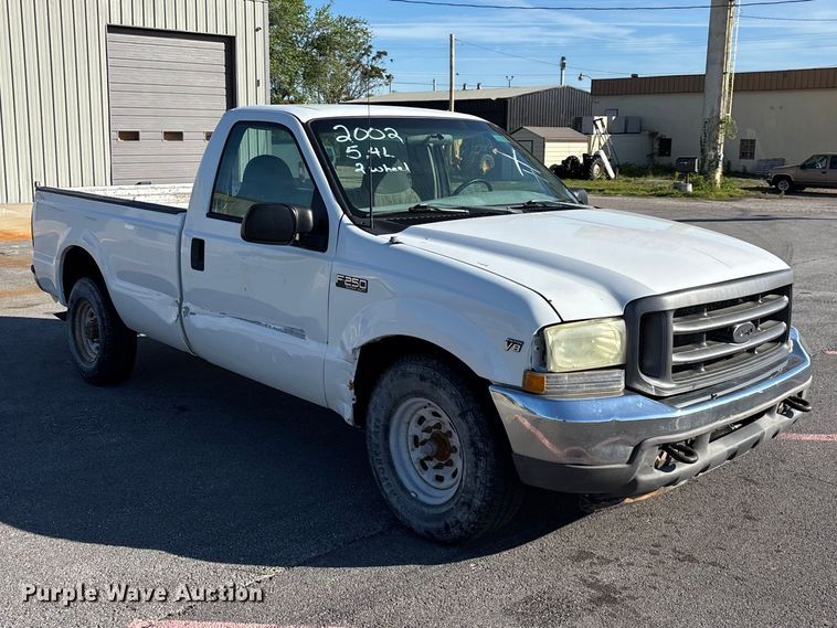image for item FG0293 2002 Ford F250 Super Duty pickup truck