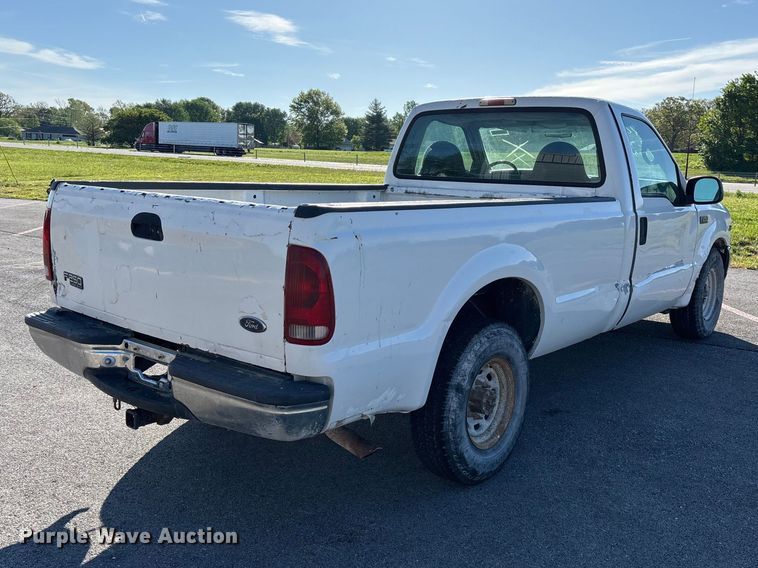 image for item FG0293 2002 Ford F250 Super Duty pickup truck