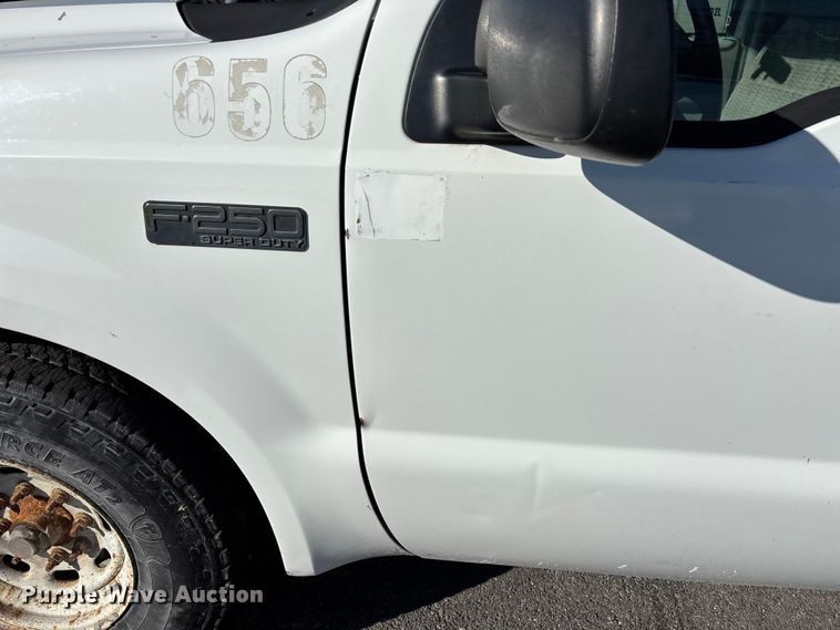 image for item FG0293 2002 Ford F250 Super Duty pickup truck