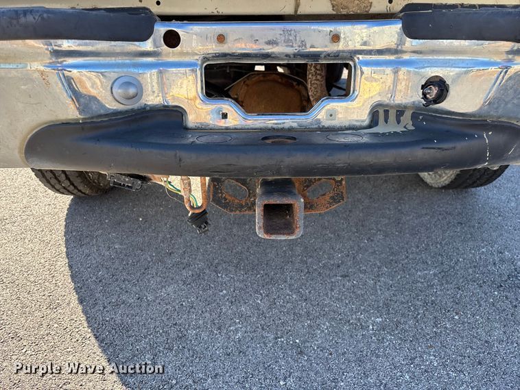 image for item FG0293 2002 Ford F250 Super Duty pickup truck