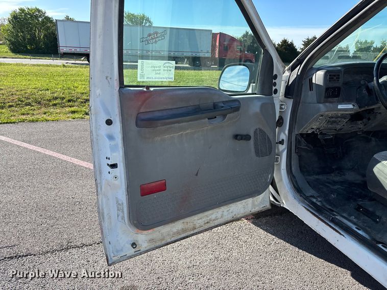 image for item FG0293 2002 Ford F250 Super Duty pickup truck