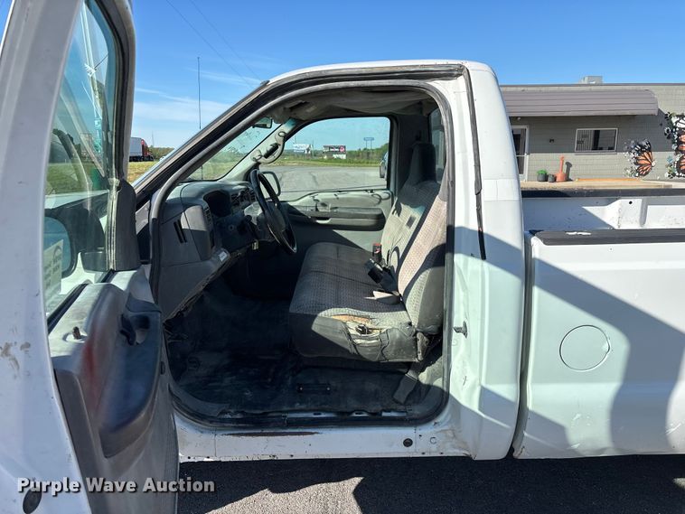 image for item FG0293 2002 Ford F250 Super Duty pickup truck