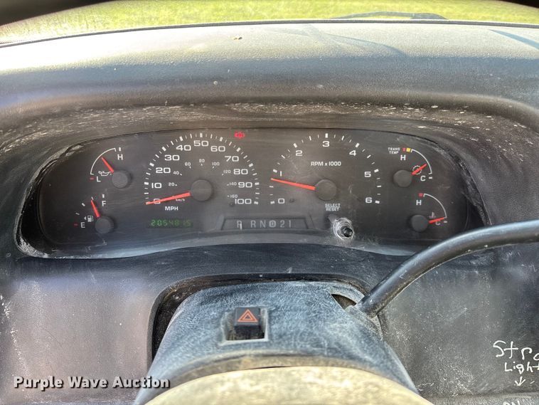 image for item FG0293 2002 Ford F250 Super Duty pickup truck