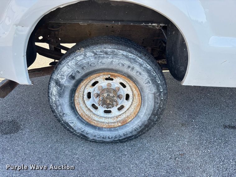 image for item FG0293 2002 Ford F250 Super Duty pickup truck