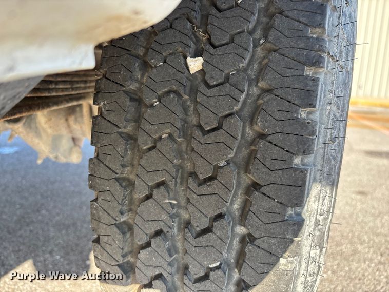 image for item FG0293 2002 Ford F250 Super Duty pickup truck