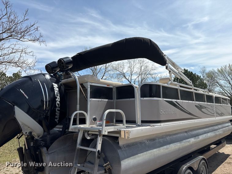 image for item FG2878 2008 Forest River South Bay 825 CR TT pontoon boat