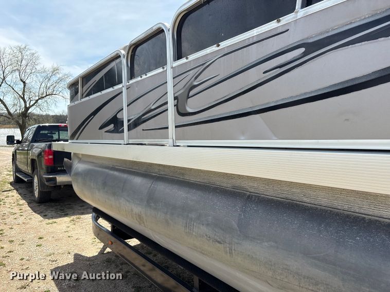 image for item FG2878 2008 Forest River South Bay 825 CR TT pontoon boat