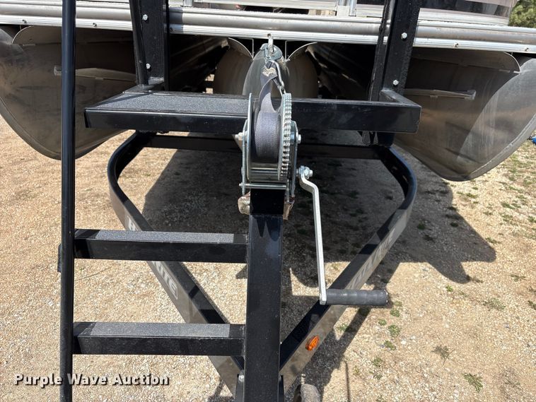 image for item FG2878 2008 Forest River South Bay 825 CR TT pontoon boat