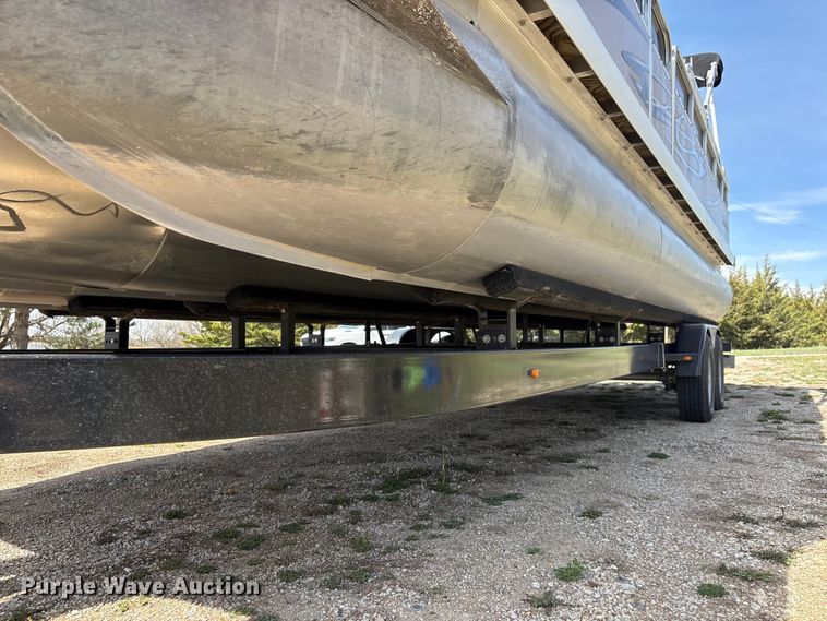 image for item FG2878 2008 Forest River South Bay 825 CR TT pontoon boat