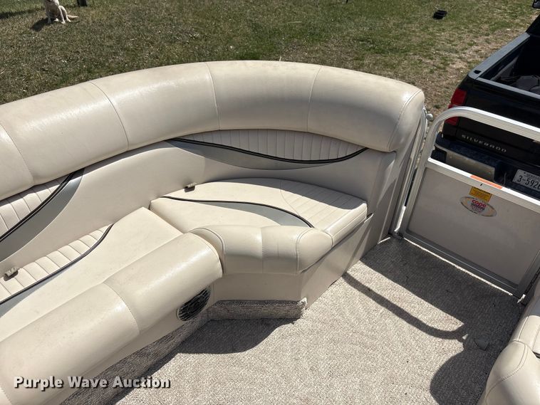 image for item FG2878 2008 Forest River South Bay 825 CR TT pontoon boat