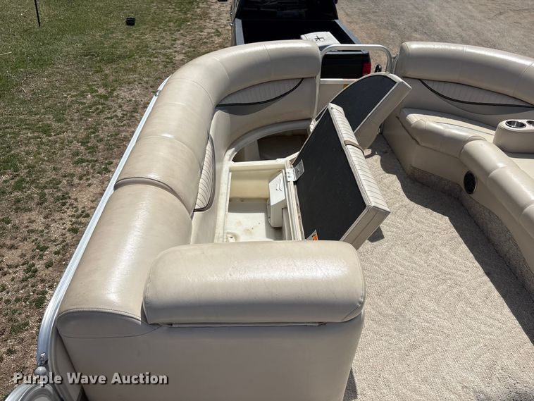 image for item FG2878 2008 Forest River South Bay 825 CR TT pontoon boat