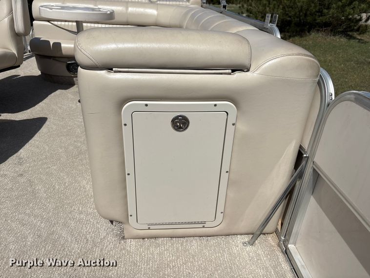 image for item FG2878 2008 Forest River South Bay 825 CR TT pontoon boat
