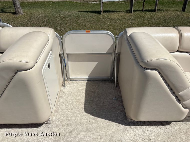 image for item FG2878 2008 Forest River South Bay 825 CR TT pontoon boat