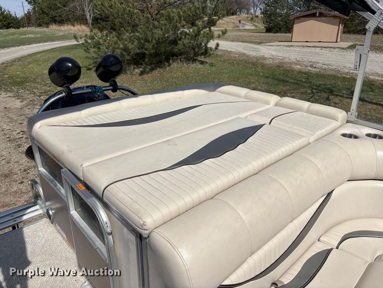 image for item FG2878 2008 Forest River South Bay 825 CR TT pontoon boat