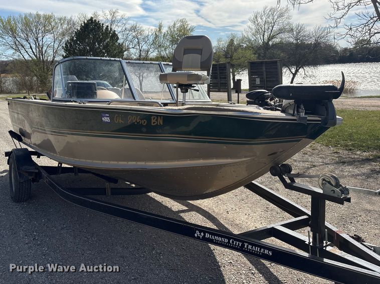 image for item FG2879 1999 Alumacraft Trophy Sport 175 boat