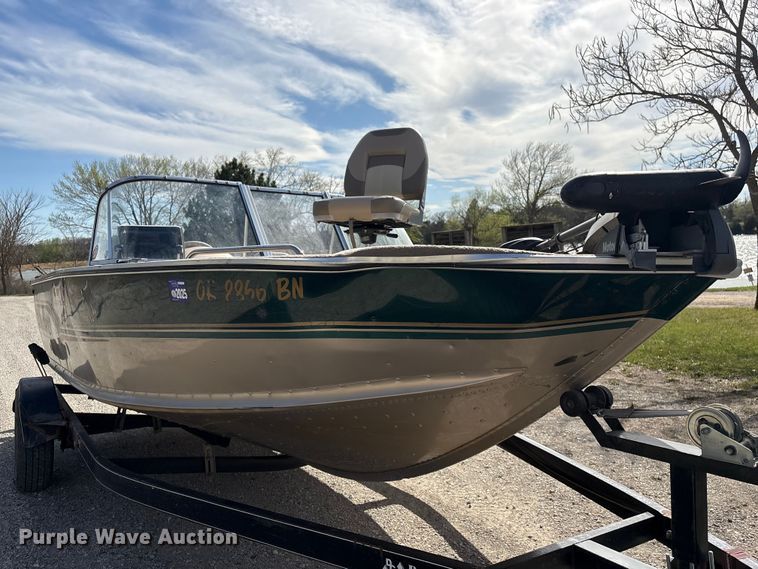 image for item FG2879 1999 Alumacraft Trophy Sport 175 boat