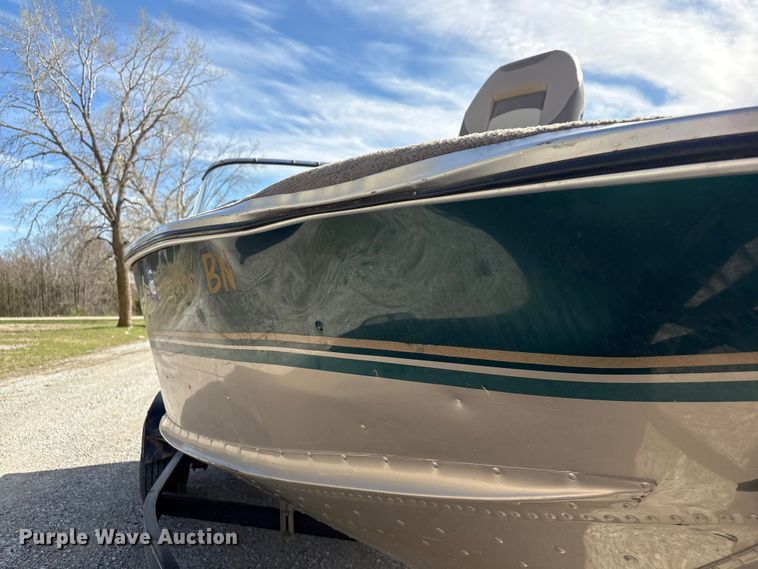 image for item FG2879 1999 Alumacraft Trophy Sport 175 boat