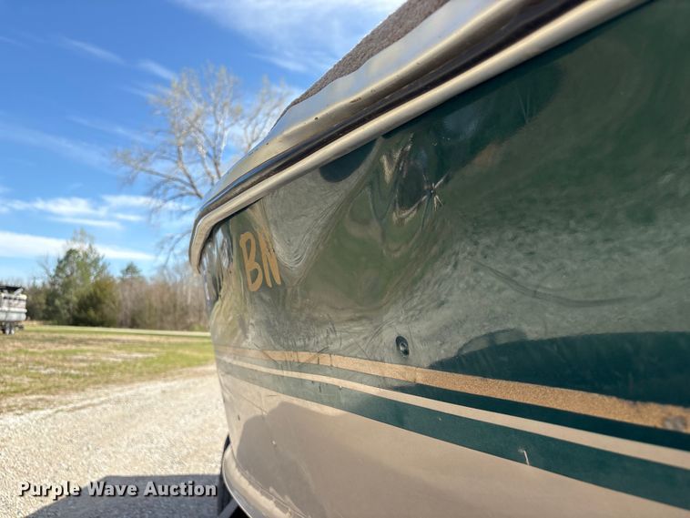 image for item FG2879 1999 Alumacraft Trophy Sport 175 boat
