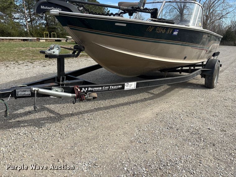 image for item FG2879 1999 Alumacraft Trophy Sport 175 boat