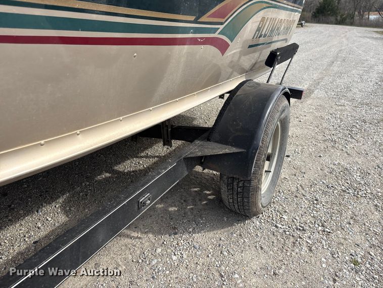 image for item FG2879 1999 Alumacraft Trophy Sport 175 boat