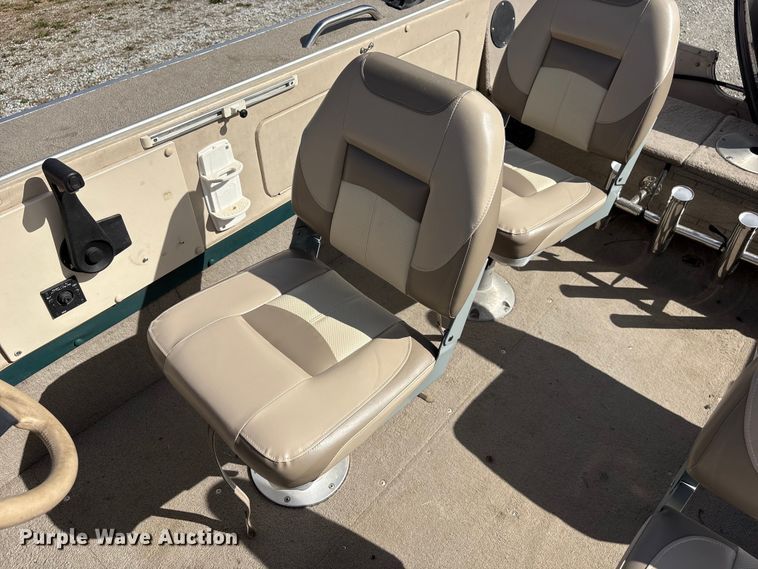 image for item FG2879 1999 Alumacraft Trophy Sport 175 boat