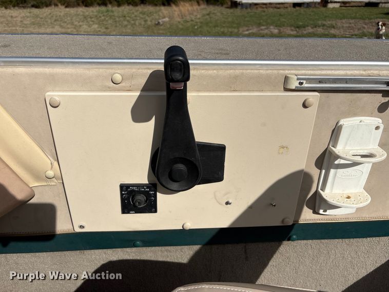 image for item FG2879 1999 Alumacraft Trophy Sport 175 boat