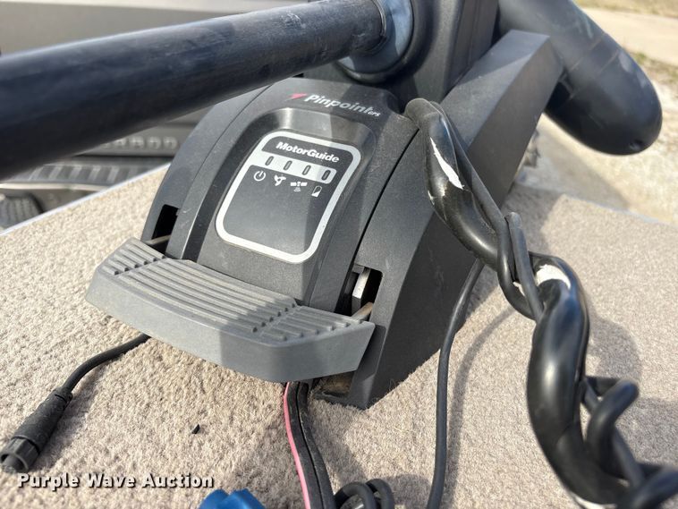 image for item FG2879 1999 Alumacraft Trophy Sport 175 boat