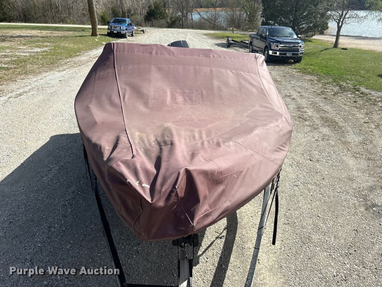 image for item FG2879 1999 Alumacraft Trophy Sport 175 boat