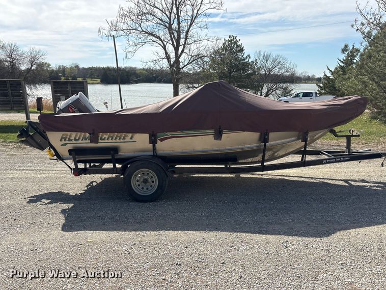 image for item FG2879 1999 Alumacraft Trophy Sport 175 boat