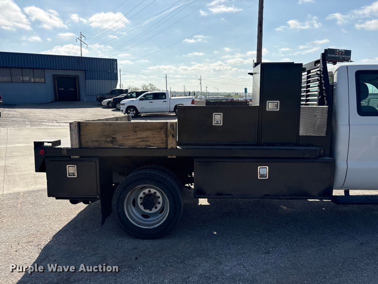image for item FG2912 2012 Ford F550 Super Duty Ext. Cab flatbed truck