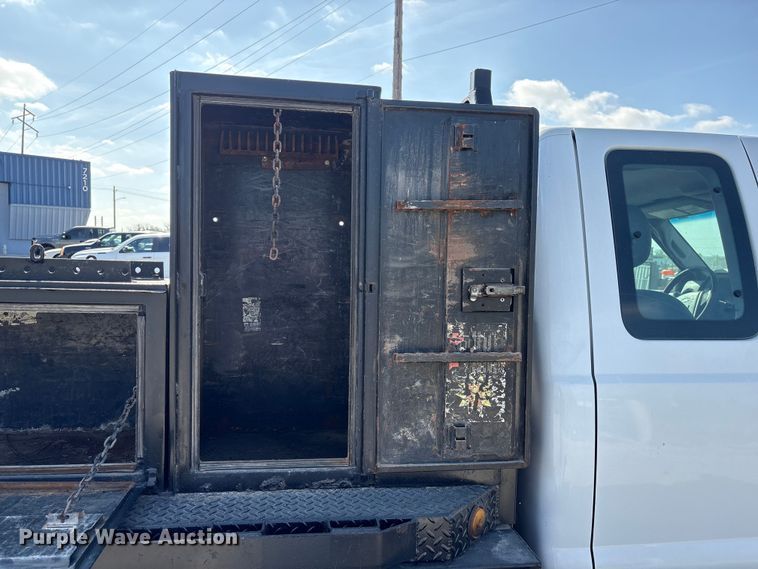 image for item FG2912 2012 Ford F550 Super Duty Ext. Cab flatbed truck