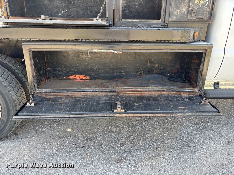 image for item FG2912 2012 Ford F550 Super Duty Ext. Cab flatbed truck