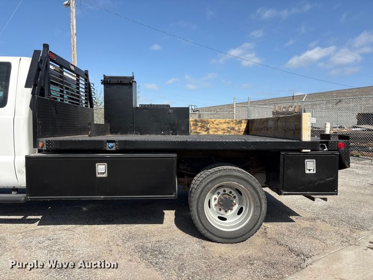 image for item FG2912 2012 Ford F550 Super Duty Ext. Cab flatbed truck