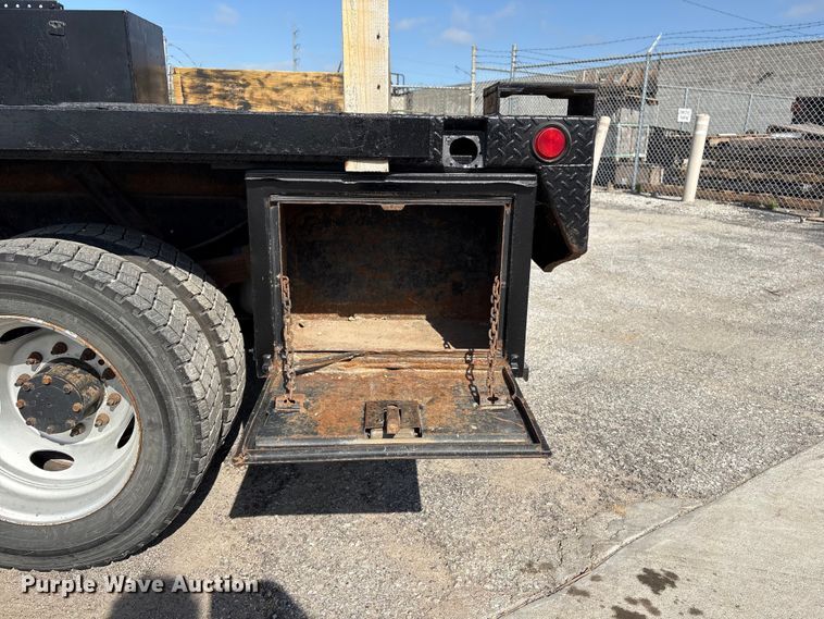 image for item FG2912 2012 Ford F550 Super Duty Ext. Cab flatbed truck