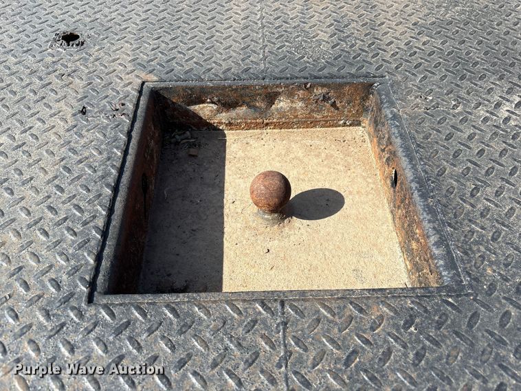 image for item FG2912 2012 Ford F550 Super Duty Ext. Cab flatbed truck