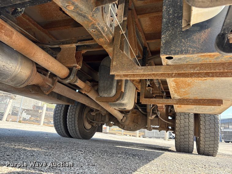 image for item FG2912 2012 Ford F550 Super Duty Ext. Cab flatbed truck