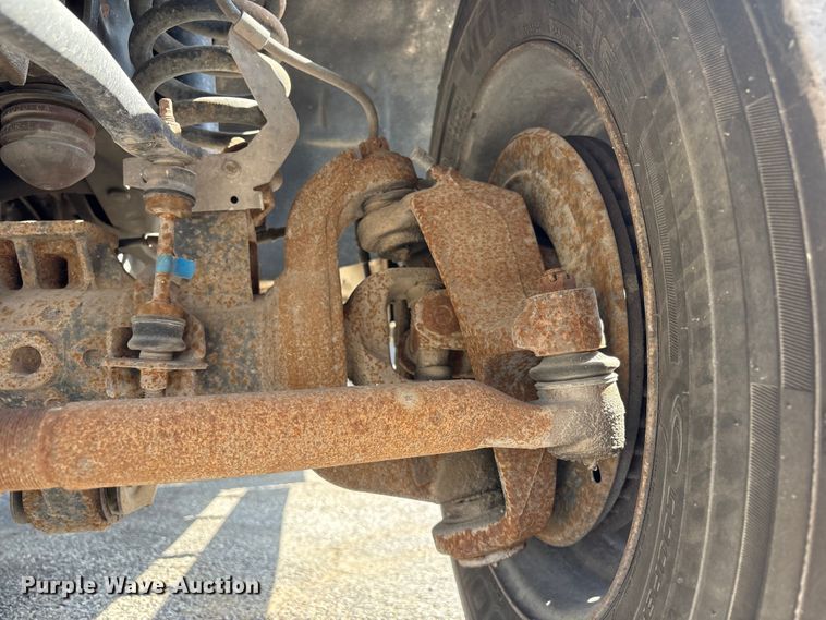 image for item FG2912 2012 Ford F550 Super Duty Ext. Cab flatbed truck