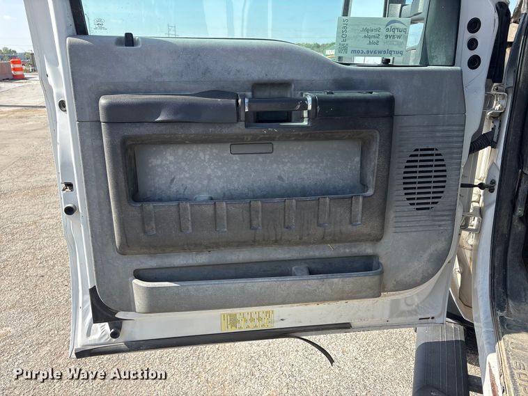 image for item FG2912 2012 Ford F550 Super Duty Ext. Cab flatbed truck