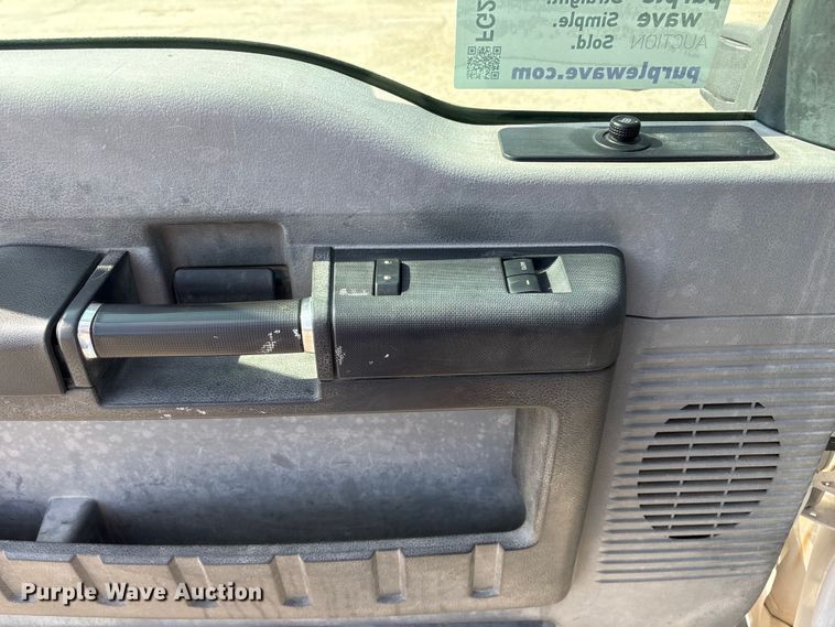 image for item FG2912 2012 Ford F550 Super Duty Ext. Cab flatbed truck