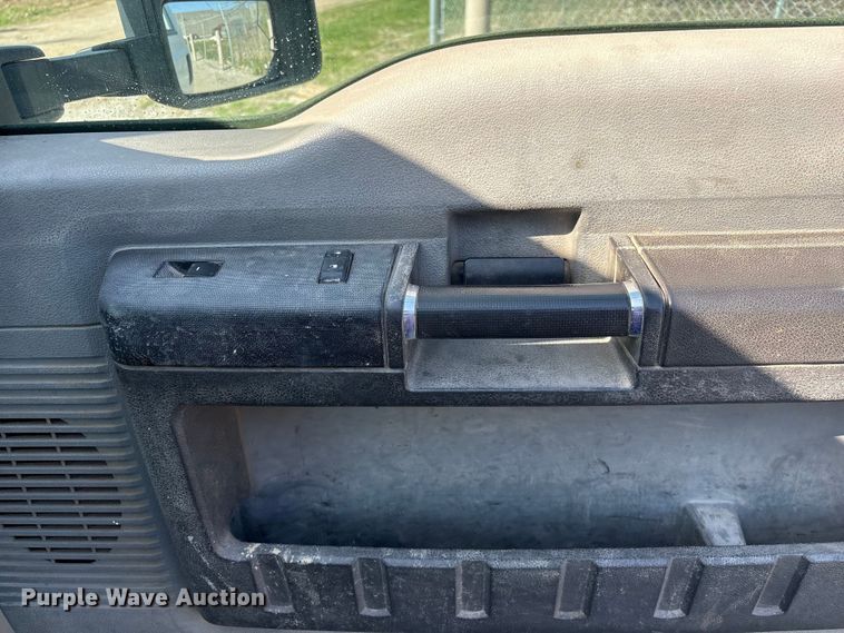 image for item FG2912 2012 Ford F550 Super Duty Ext. Cab flatbed truck