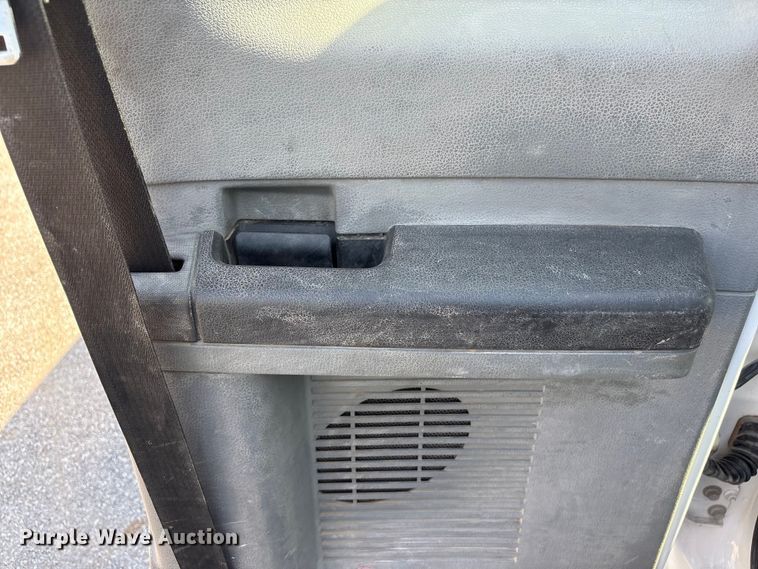 image for item FG2912 2012 Ford F550 Super Duty Ext. Cab flatbed truck