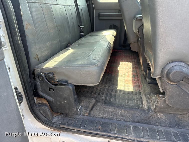 image for item FG2912 2012 Ford F550 Super Duty Ext. Cab flatbed truck