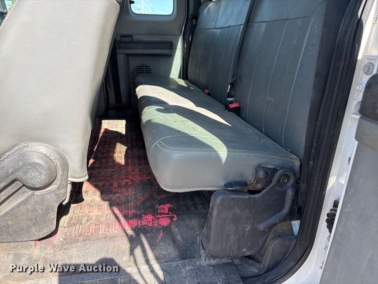 image for item FG2912 2012 Ford F550 Super Duty Ext. Cab flatbed truck