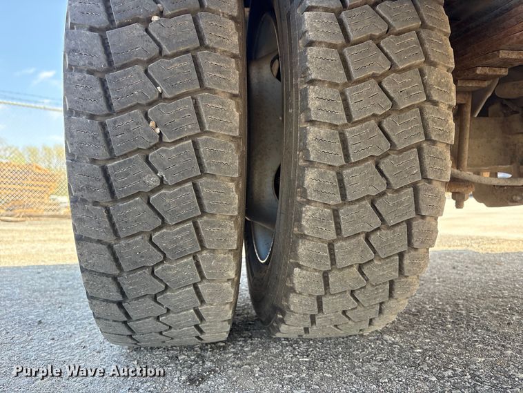 image for item FG2912 2012 Ford F550 Super Duty Ext. Cab flatbed truck