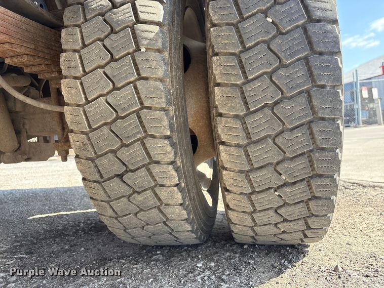 image for item FG2912 2012 Ford F550 Super Duty Ext. Cab flatbed truck