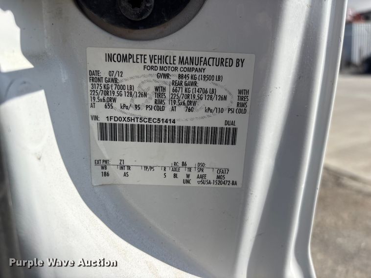 image for item FG2912 2012 Ford F550 Super Duty Ext. Cab flatbed truck