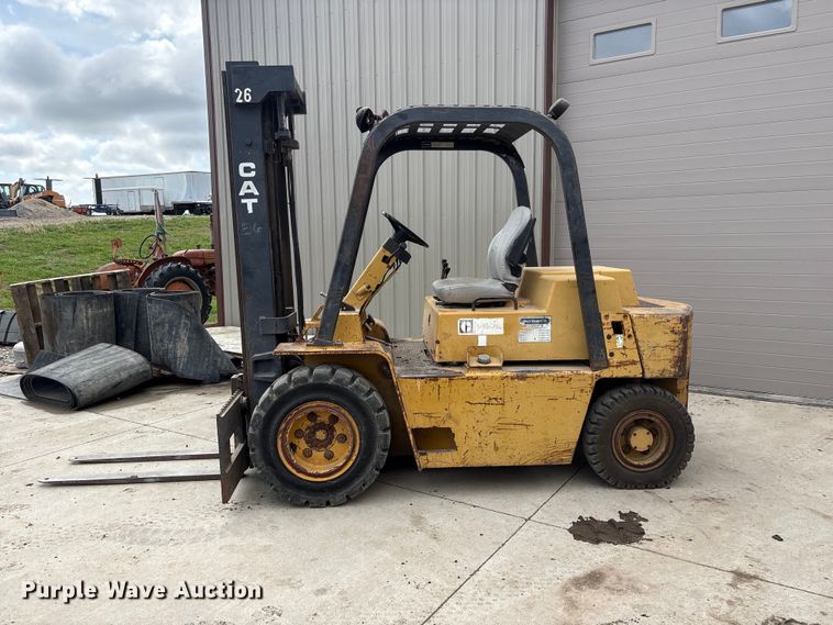 image for item FG2945 Caterpillar V80E forklift