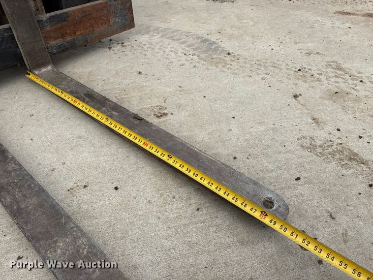 image for item FG2945 Caterpillar V80E forklift
